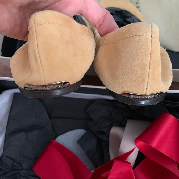 ❌SOLD❌Burberry suede flat - Picture 7 of 8